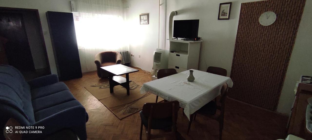 Apartmani Banatski Konak Zrenjanin Eksteriør billede